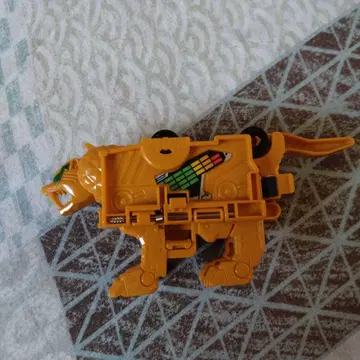 유니트로본 파인애플 버스