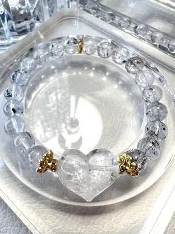 가든쿼츠 통통한 가든쿼츠 하트 수정 팔찌