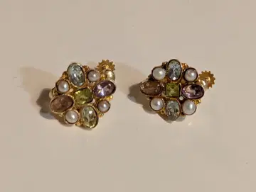 꽃 모양 귀걸이 진주와 컬러 스톤