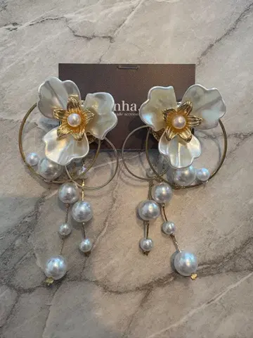 꽃 모티브 펄 귀걸이