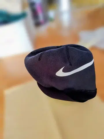 나이키 니트 블랙 컬러 모자