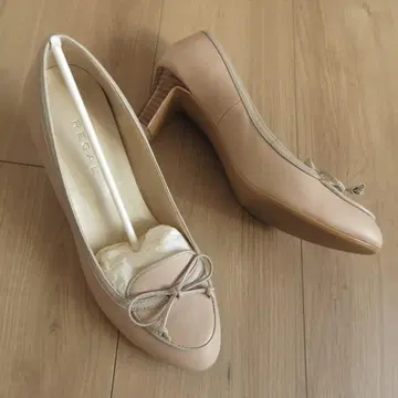 리갈 F50G 아몬드토 펌프스 23.5cm 핑크 베이지 계열