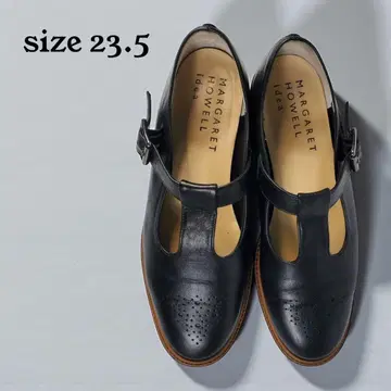 [컨디션 최상] 마가렛호웰 로퍼 (23.5) T스트랩 메달리온 블랙