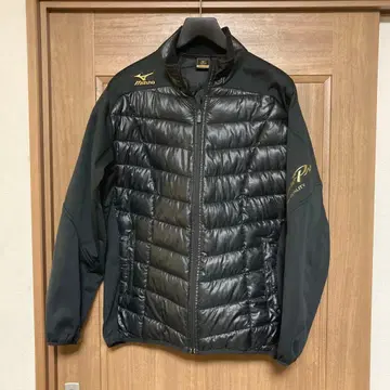 미즈노 프로 블랙 다운 자켓