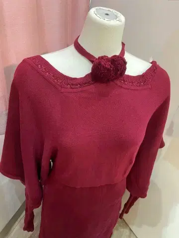 오토나시움 와인 레드 니트 원피스