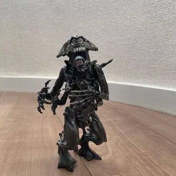 에이리언 피규어 약 16cm 다크 그레이