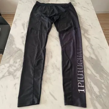 1PIU1UGUALE3 블랙 레깅스 XL