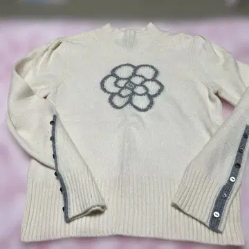 엠즈 그레이시 니트 스웨터 새상품급