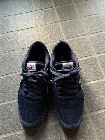 새상품급 PUMA 스니커즈 25.5cm 네이비