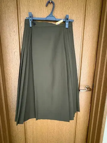 HYKE 플리츠 스커트