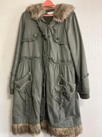 axes famme 모즈 코트 모스그린 퍼 포함