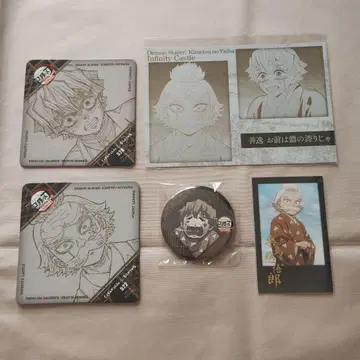 귀멸의 칼날 다이닝 코스터 캔뱃지 폴라로이드 포스카 젠이츠 쿠와지마