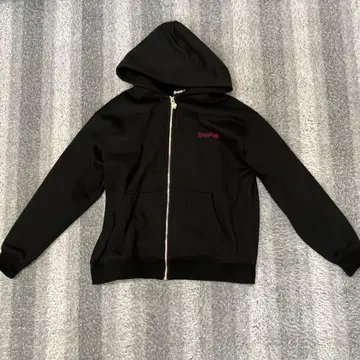 SupplieR 블랙 M 후드 부착 후드티