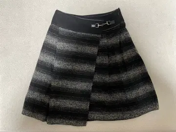 UNTITLED 스트라이프 패턴 플레어 스커트