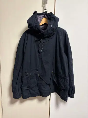 와이퍼 잉크의 로얄 네이비 아노락 후드티 벤틸레이션 스모크 RAF