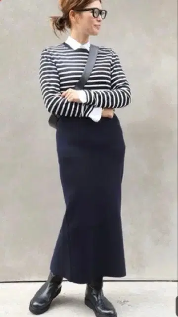 새상품급 두지엠 클라세 CHINO 롱 스커트 네이비