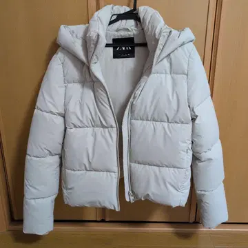 ZARA 다운 자켓 후드 부착