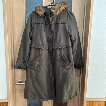 axes femme 카키 모즈 코트 M 사이즈 걸리시