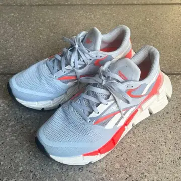 플로트지그 1 / FLOATZIG 1