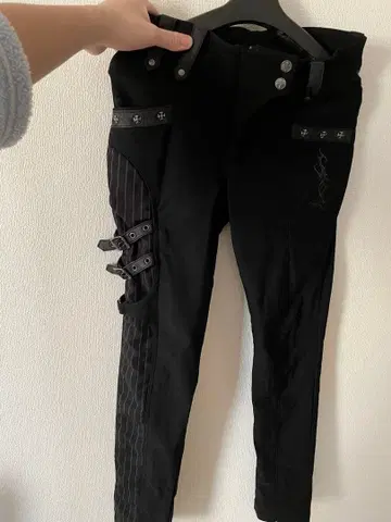 Ozz croce 블랙 스트라이프 스키니 팬츠