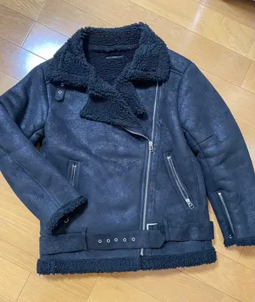 EMODA 블랙 더블 라이더 자켓 보아