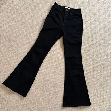 AZUL BY MOUSSY 블랙 플레어 팬츠 XS