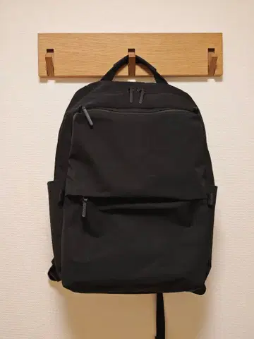 유니클로 팬 기능성 백팩 블랙