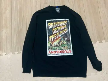 블랙 그래픽 프린트 맨투맨 FREE