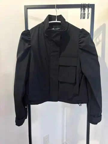 [ ZARA 미착용 ] 블랙 퍼프 슬리브 숏 자켓