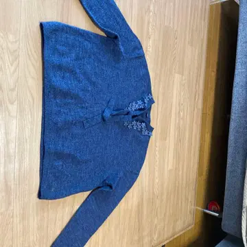 45rpm 다크 블루 꽃 자수 긴팔 니트