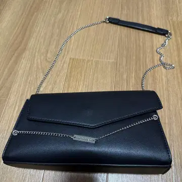 Knuth Mart 블랙 숄더백