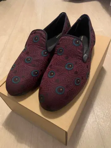 Hender scheme 펌프스