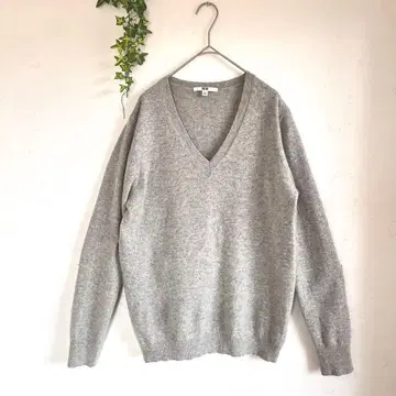 새상품급 UNIQLO 유니클로 V넥 스웨터 XL 캐시미어 100%