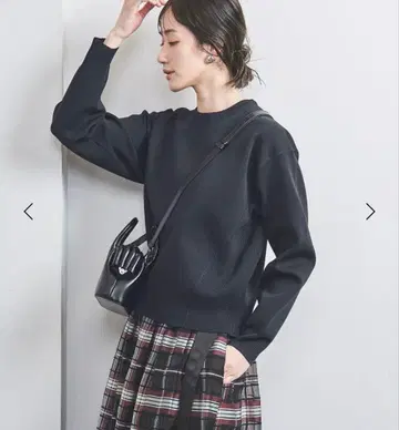 UNITED ARROWS 스웨트라이크 크루넥 니트 풀오버