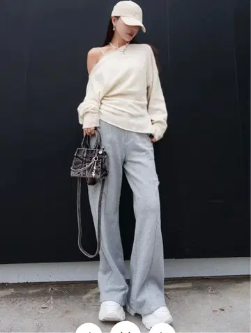 GlamLips [ 미사용 새상품 ] 비대칭 라쿤 KNIT 상의