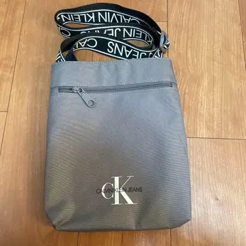 새상품급 캘빈클라인 숄더백