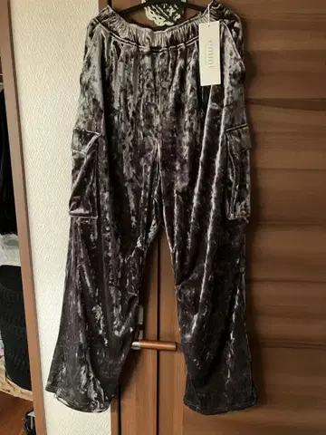 택 포함 새상품 emmi 벨로아 카고 팬츠