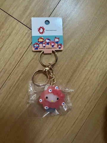 미야쿠미야쿠 x 산리오 클리어 키링 헬로키티