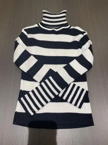 JENNE 보더 터틀넥 니트 S