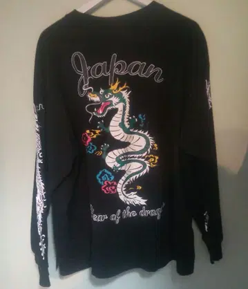 탈로 토요 드래곤 자수 블랙 긴팔 티셔츠