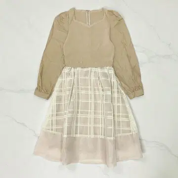 EmiriaWiz 에밀리아 위즈 파워숄더 시어 체크 원피스