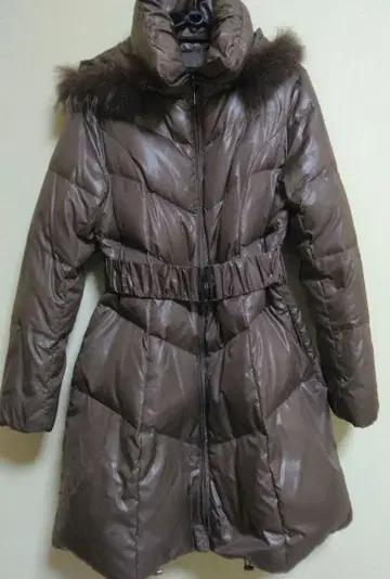 새상품급 claro 다운 코트 후드 부착