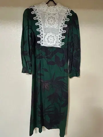 ZARA 꽃무늬 레이스 하이넥 원피스