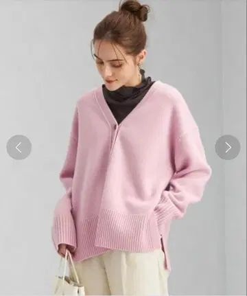 셀레니티 V넥 니트 가디건