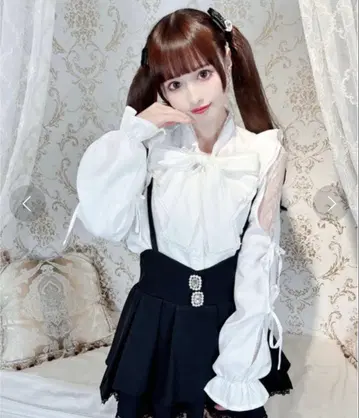 빅 리본 소매 레이스 블라우스