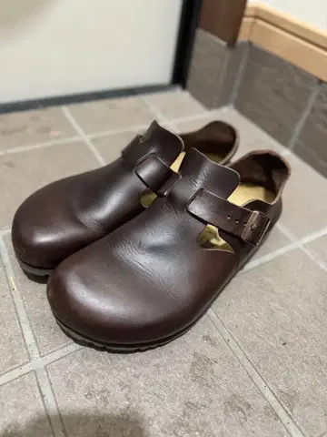 버켄스탁 런던 오일드 내추럴 가죽 - 하바나