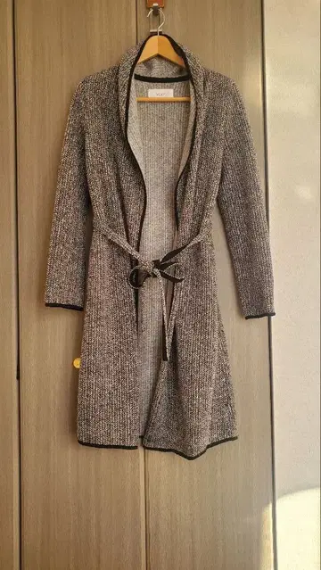 VICKY 그레이 계열 롱 가디건 벨트 포함 가운 코트