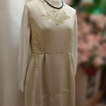 라이트 베이지 오버롤 스커트 사이즈 40