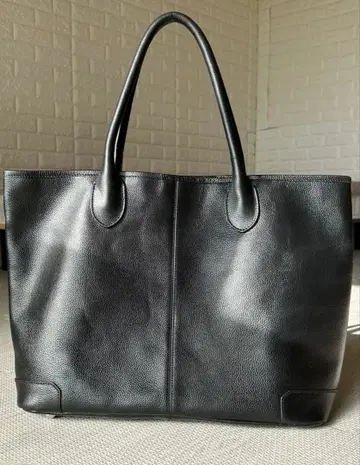 beams 블랙 가죽 토트백