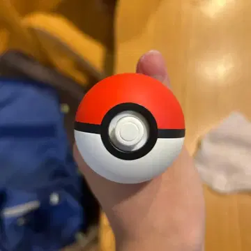 포켓몬스터 레츠고 피카츄, 이브이 몬스터볼